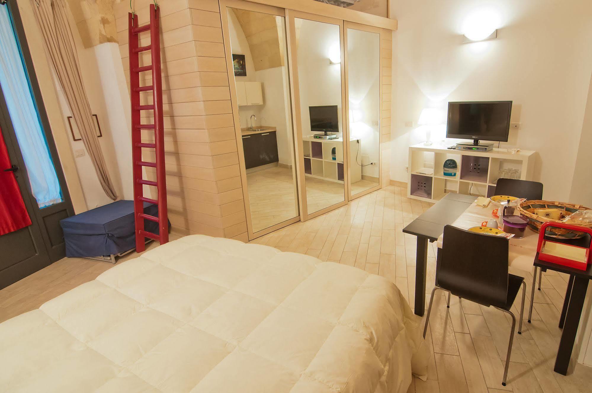 Tito Schipa B&B Лечче Экстерьер фото